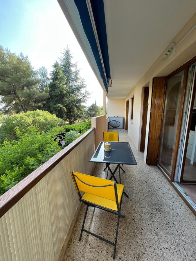 T2 Avec Terrasse & Parking A 5 Min Du Centre, 10 Min Des Plages 히에레 외부 사진